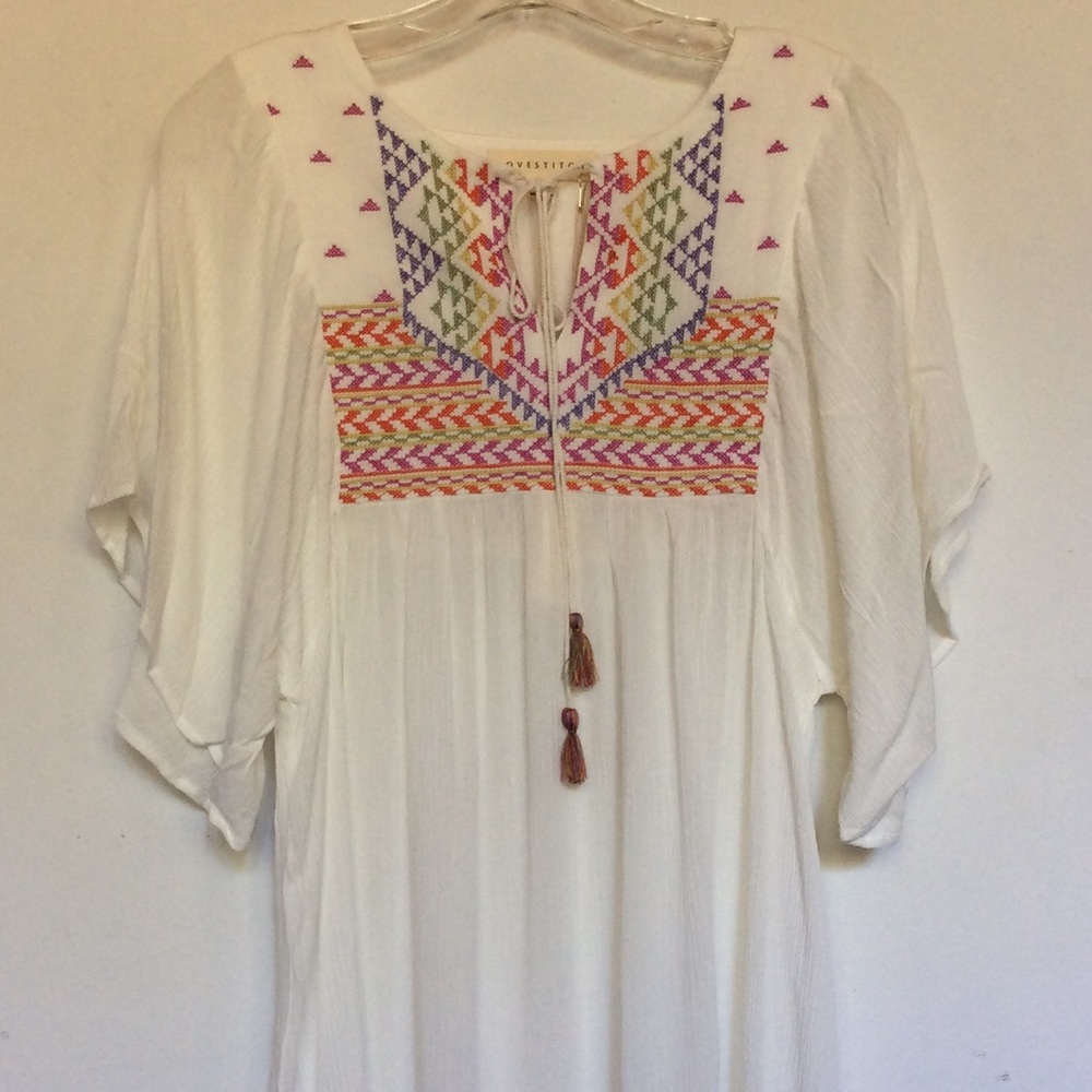 Love Stitch Embroidered Dress Size M NWT - Picture 4 of 6